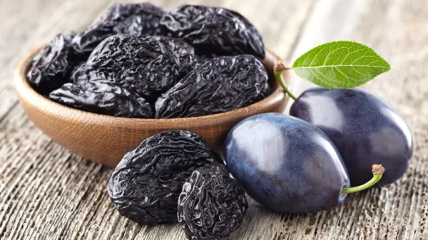 Prune uscate & Prune cu miez de nucă